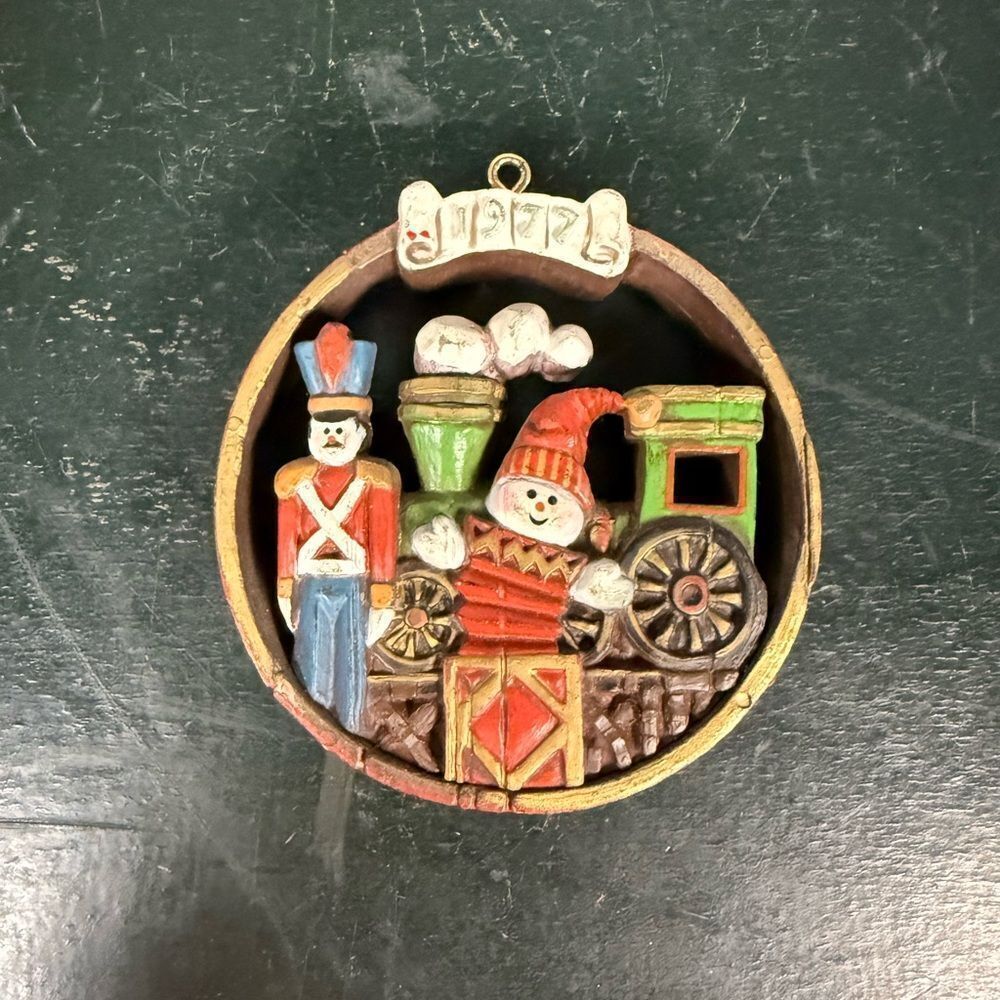 1977 Hallmark Tree Trimmer Collection Toys Wreath Christmas Ornament